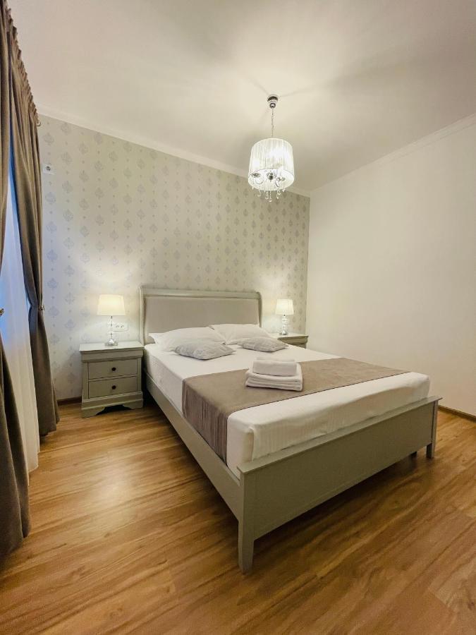 Royal Moonlight Apartment Mamaia Exteriör bild