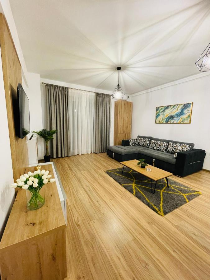 Royal Moonlight Apartment Mamaia Exteriör bild